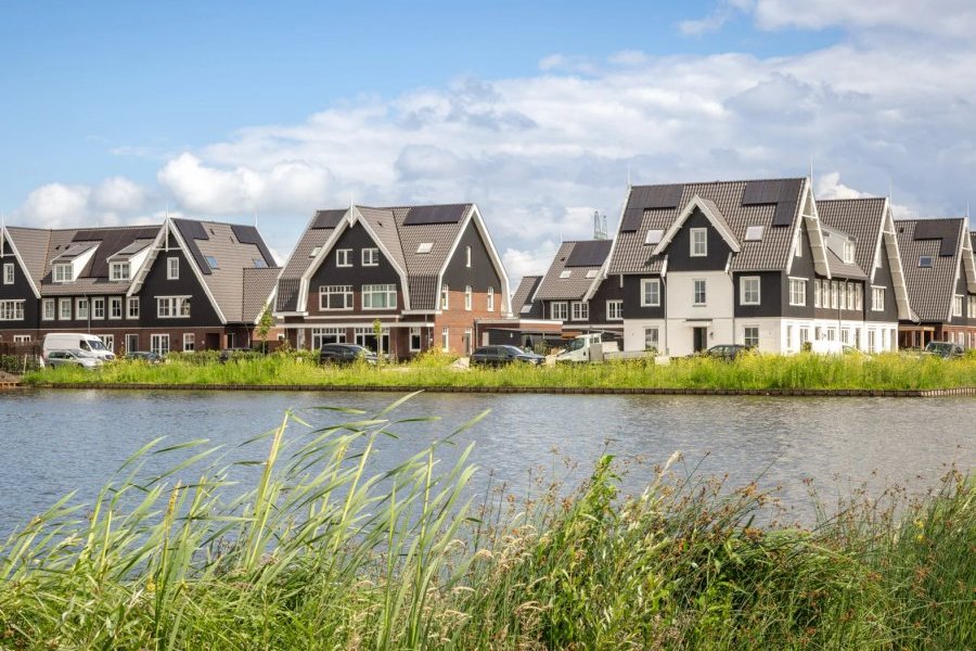 Artist impression van nieuwbouwproject Weespersluis Waterrijk waar RIGA veel vloeren levert