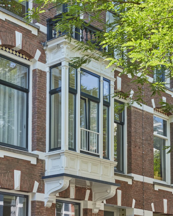 Riga Kozijnen Den Texstraat Amsterdam Karakteristieke kozijnen van Riga in de Den Texstraat in Amsterdam