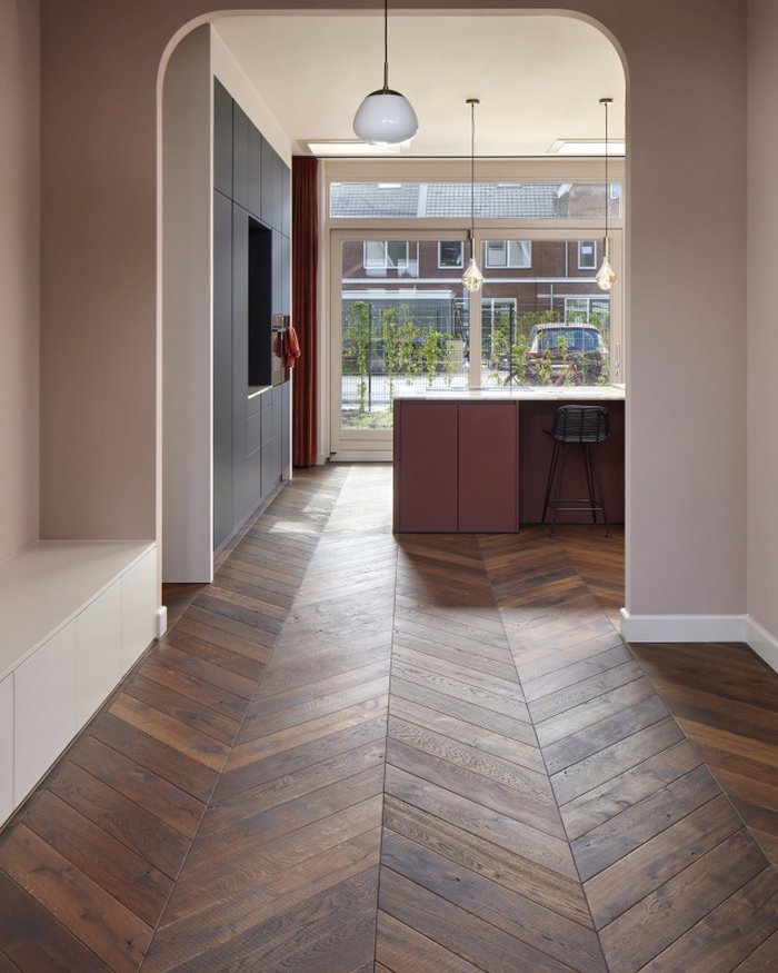 Verouderde vloer Verouderde houten vloer Antique Provence, gelegd door RIGA houten vloeren uit Amsterdam